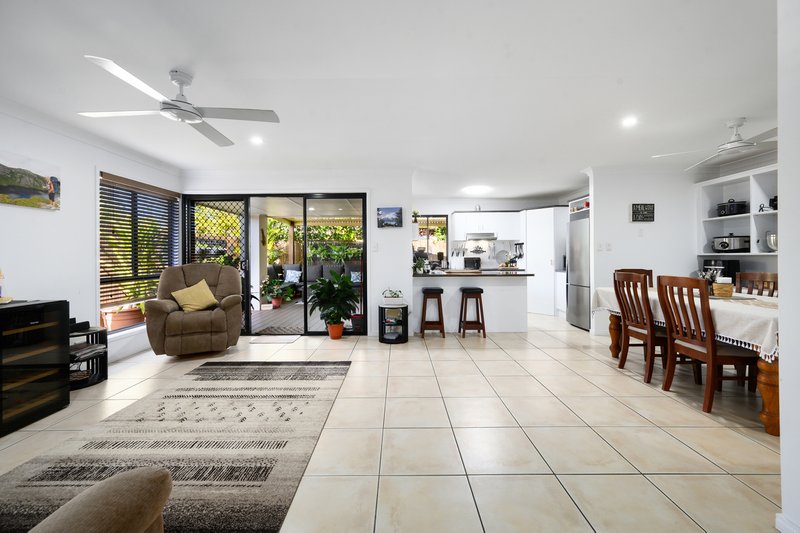 Photo - 9/95-105 Arundel Drive, Arundel QLD 4214 - Image 6