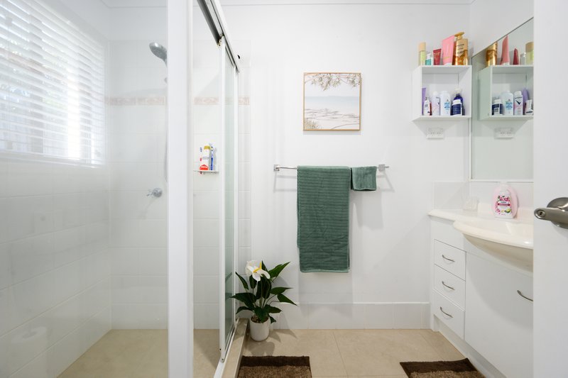 Photo - 9/95-105 Arundel Drive, Arundel QLD 4214 - Image 9