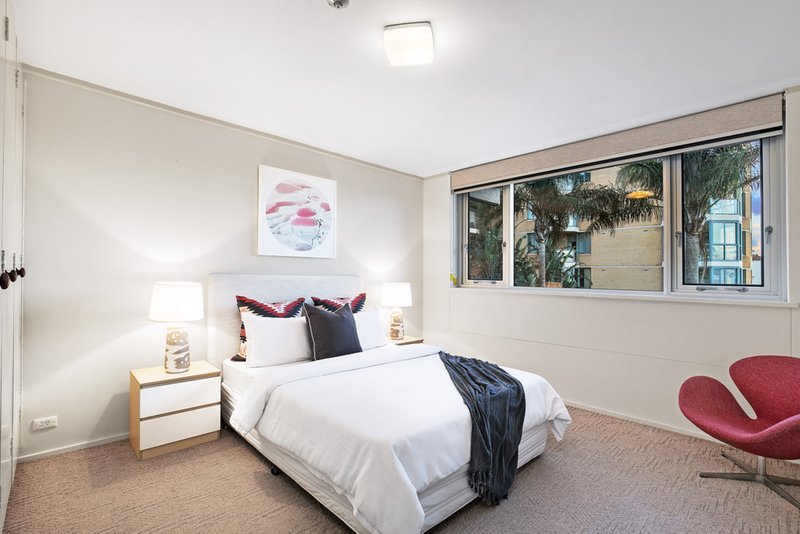 Photo - 9/95A Ridge Street, North Sydney NSW 2060 - Image 6