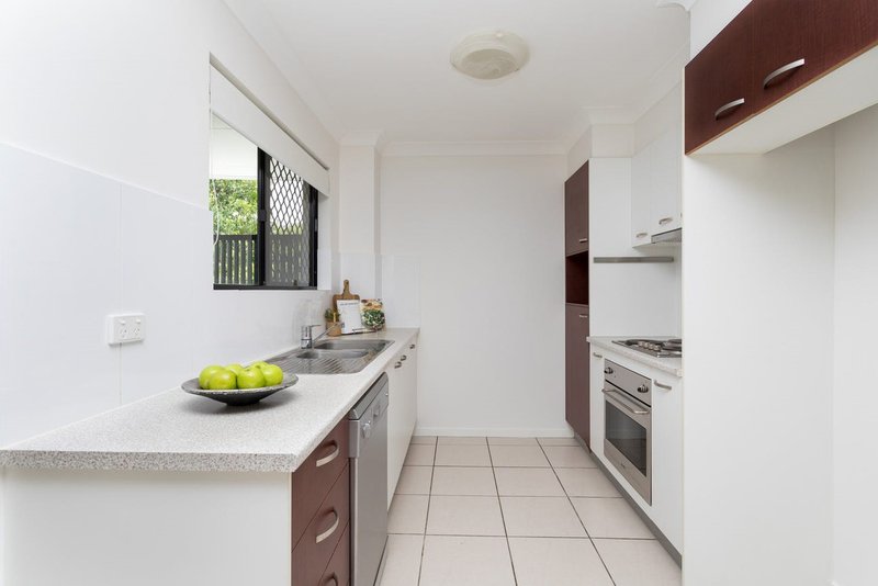 Photo - 9/960 Wynnum Road, Cannon Hill QLD 4170 - Image 1