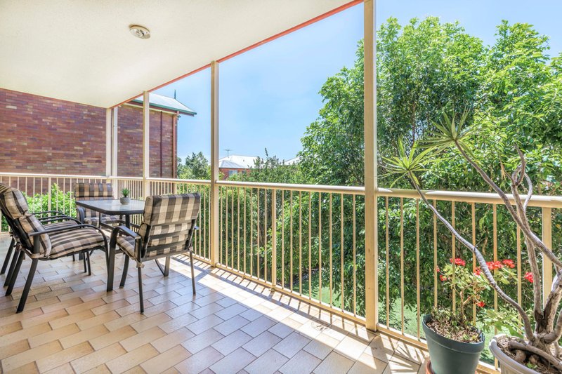 Photo - 9/98 Pembroke Road, Coorparoo QLD 4151 - Image 3