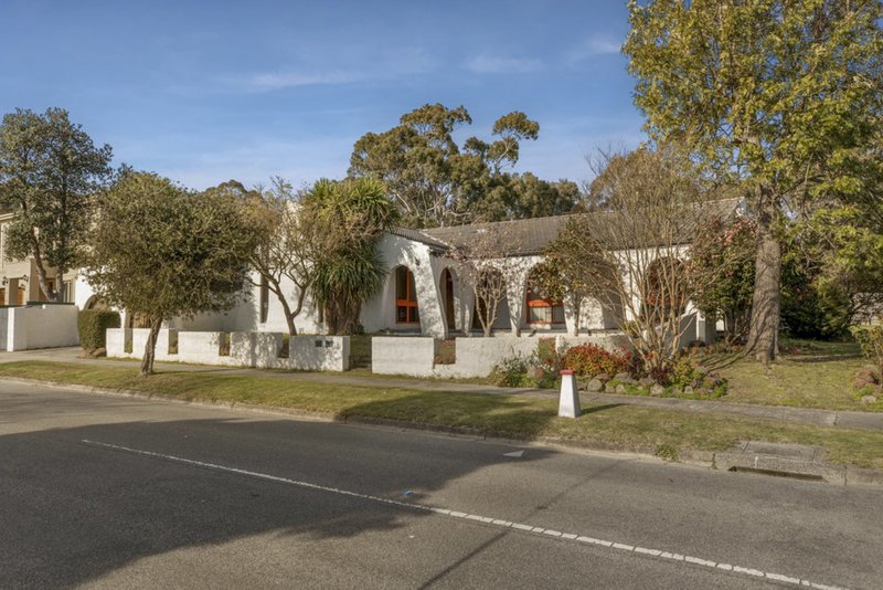 999 High Street Road, Glen Waverley VIC 3150