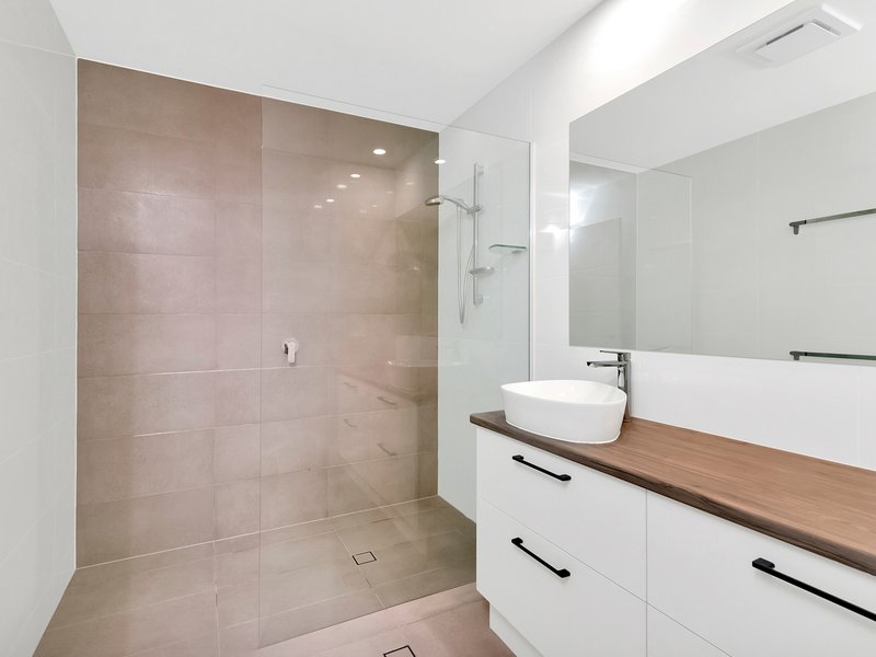 Photo - 9A Alinjarra Drive, Tugun QLD 4224 - Image 6