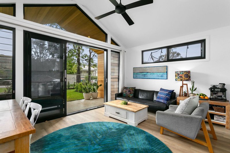 Photo - 9A Bate Avenue, Allambie Heights NSW 2100 - Image 2