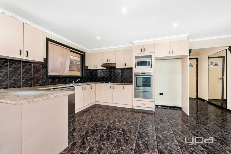 Photo - 9A Berringa Court, Meadow Heights VIC 3048 - Image 3