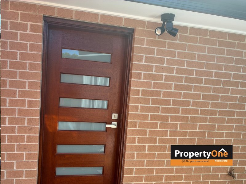 Photo - 9A Boyer Place, Minto NSW 2566 - Image 1