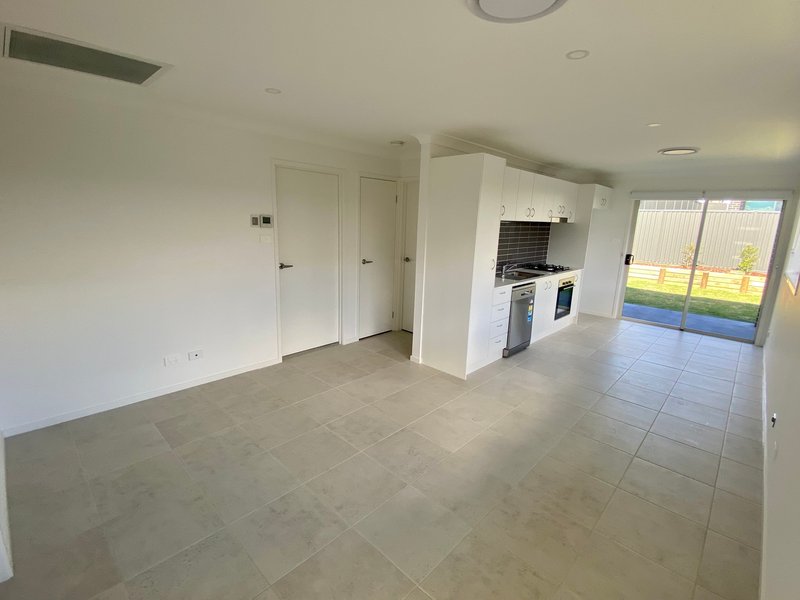 Photo - 9a Citrine Street, Rutherford NSW 2320 - Image 6