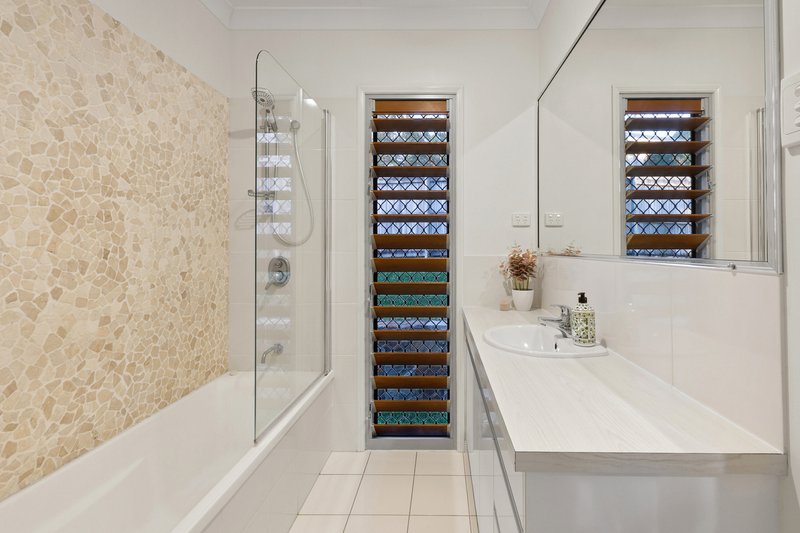Photo - 9A Danelles Way, Eimeo QLD 4740 - Image 16