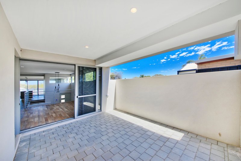 Photo - 9a Kaiser Lane, Scarborough WA 6019 - Image 7