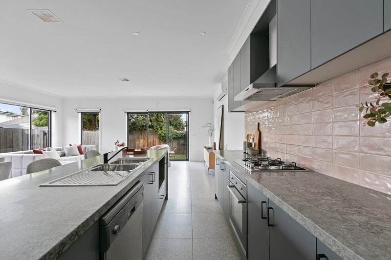 Photo - 9A The Fairway, Kingsbury VIC 3083 - Image 10