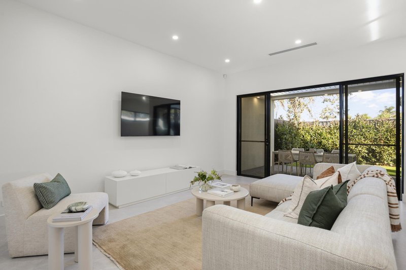 Photo - 9a Worthley Road, Findon SA 5023 - Image 10