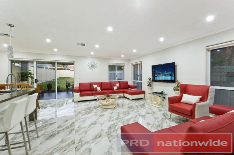 Photo - 9a Wyatt Ave , Padstow NSW 2211 - Image 2