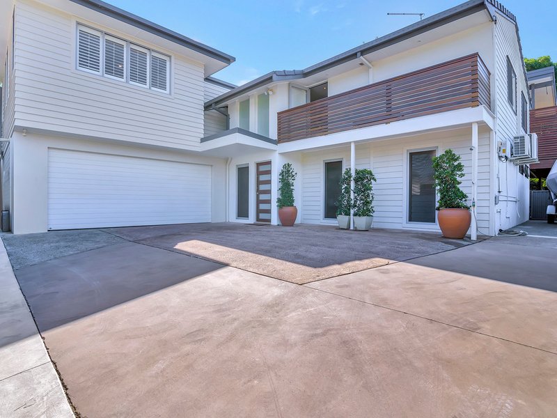 Photo - 9B Alinjarra Drive, Tugun QLD 4224 - Image 3