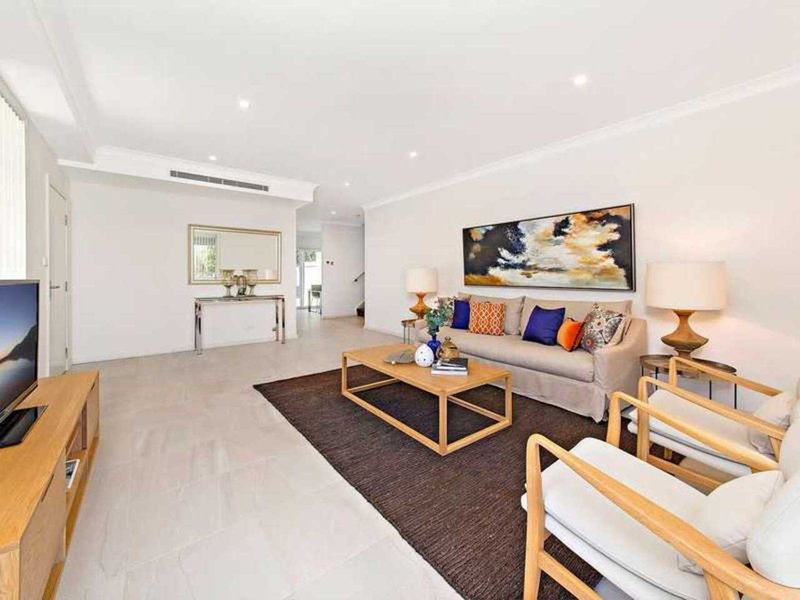 Photo - 9B Flood Avenue, Revesby NSW 2212 - Image 2