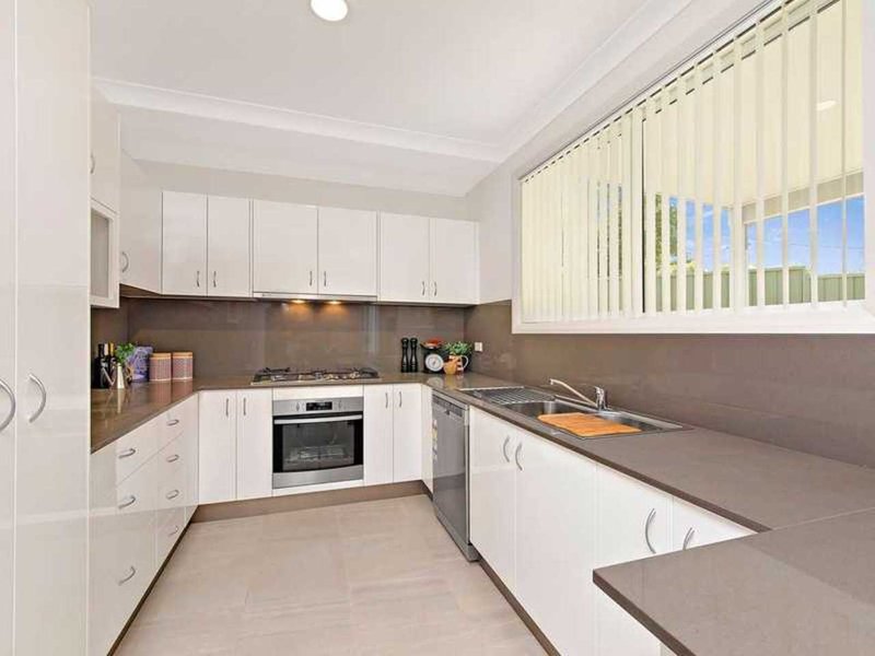 Photo - 9B Flood Avenue, Revesby NSW 2212 - Image 5