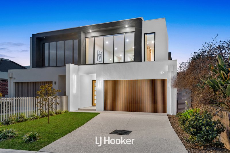 Photo - 9b Hazeldene Court, Berwick VIC 3806 - Image 2