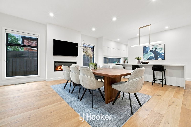 Photo - 9b Hazeldene Court, Berwick VIC 3806 - Image 6