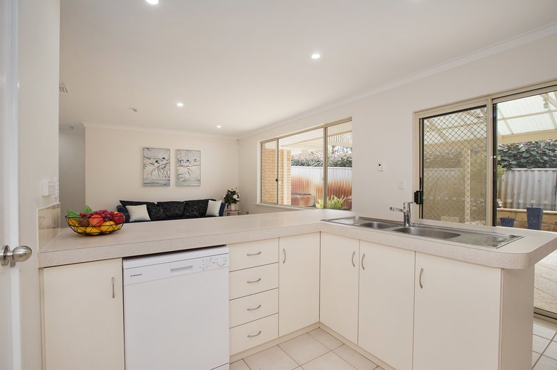 Photo - 9B Le Souef Drive, Kardinya WA 6163 - Image 9