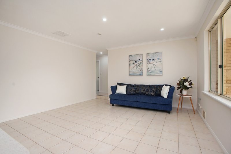 Photo - 9B Le Souef Drive, Kardinya WA 6163 - Image 15