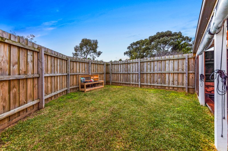 Photo - 9B Osborn Grove, Pakenham VIC 3810 - Image 14