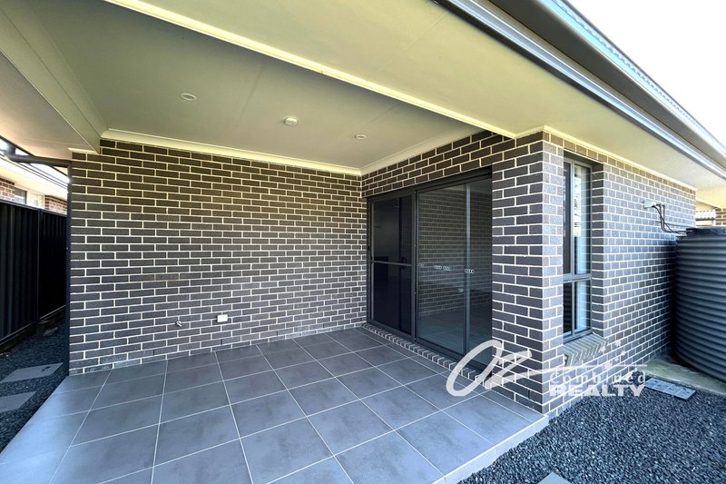 Photo - A/20 Tahnee Street, Sanctuary Point NSW 2540 - Image 2