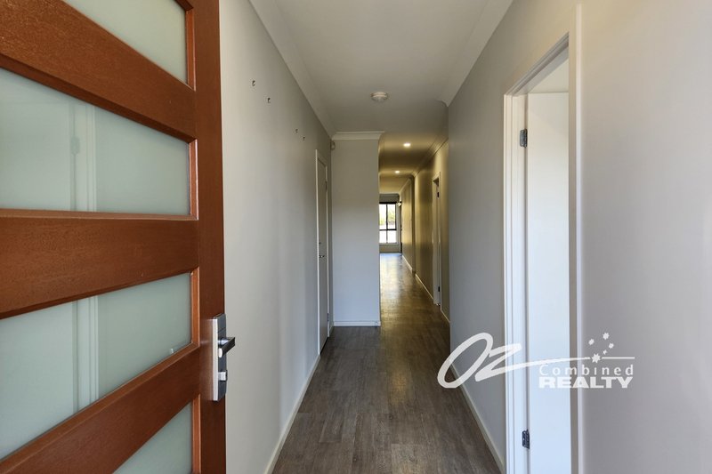 Photo - A/20 Tahnee Street, Sanctuary Point NSW 2540 - Image 18
