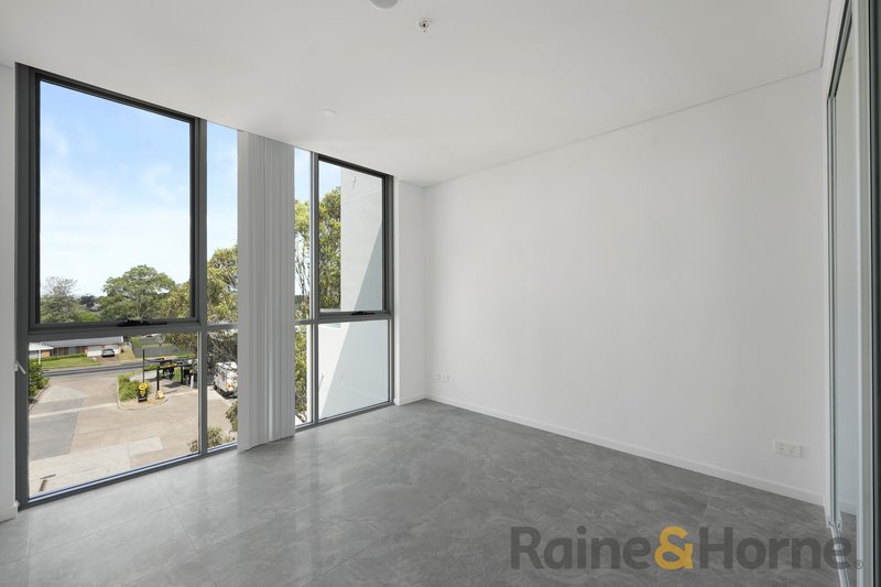 Photo - A206/152 Henry Lawson Avenue, Werrington County NSW 2747 - Image 5