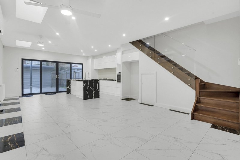 Photo - A/4 Queen Street, Richmond VIC 3121 - Image 6