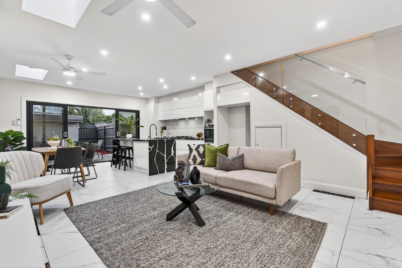 Photo - A/4 Queen Street, Richmond VIC 3121 - Image 5