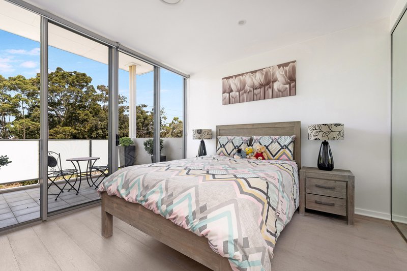 Photo - A404/2 Rowe Drive, Potts Hill NSW 2143 - Image 4