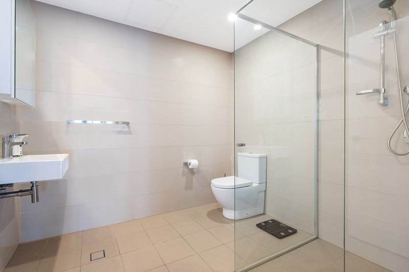 Photo - A404/2 Rowe Drive, Potts Hill NSW 2143 - Image 6