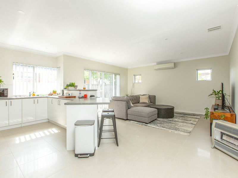 Photo - A/46 Thomas , East Bunbury WA 6230 - Image 4