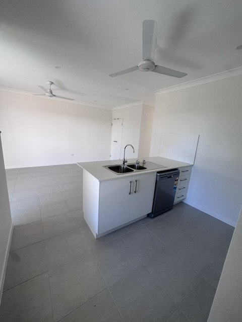 Photo - A/61 Limestone Crescent, Condon QLD 4815 - Image 2