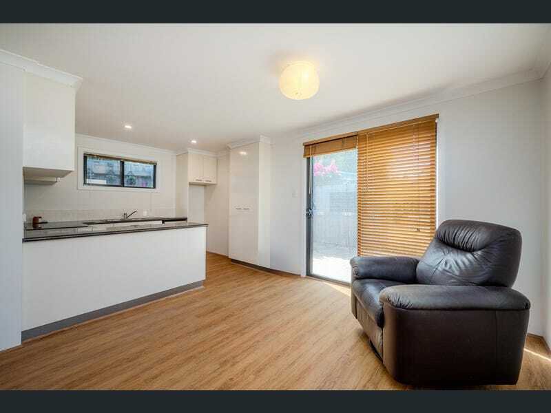 Photo - A/8 Rainham Ave , Mindarie WA 6030 - Image 2
