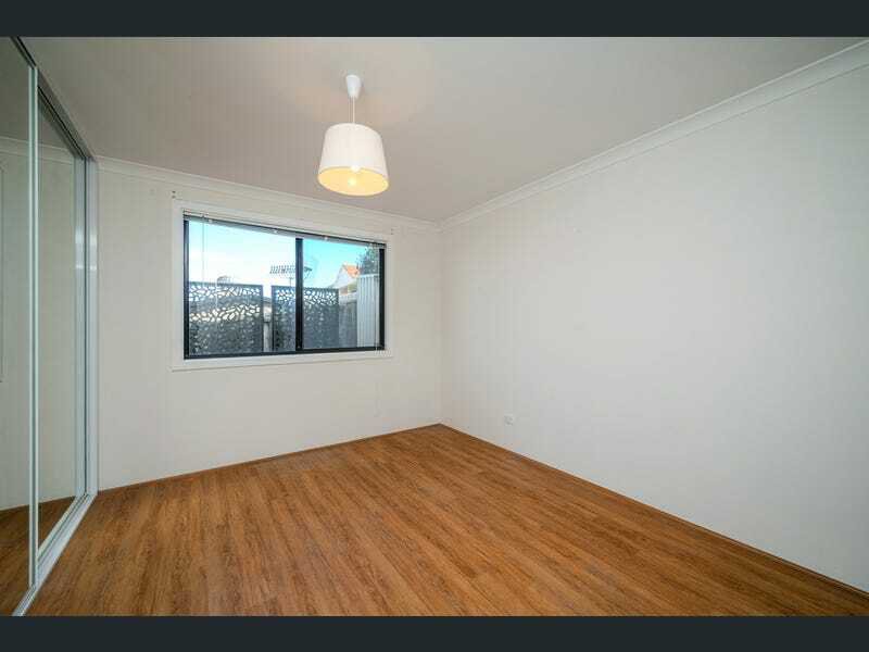 Photo - A/8 Rainham Ave , Mindarie WA 6030 - Image 5