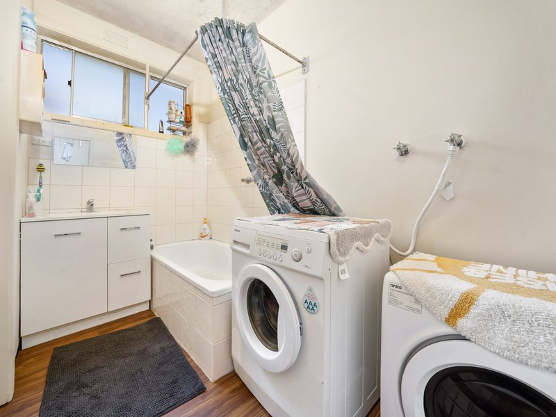 Photo - Apartment 10/21 Potter Street, Dandenong VIC 3175 - Image 5