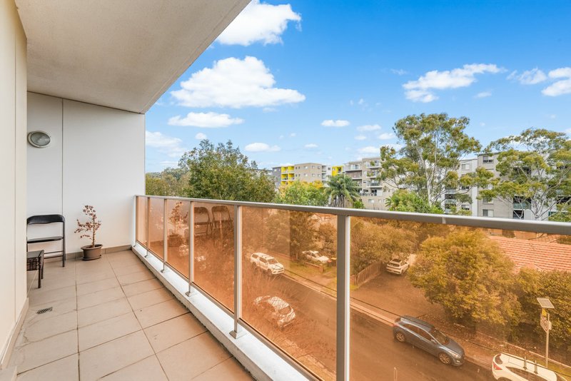 Photo - Apartment 13/2-10 Tyler Street, Campbelltown NSW 2560 - Image 12