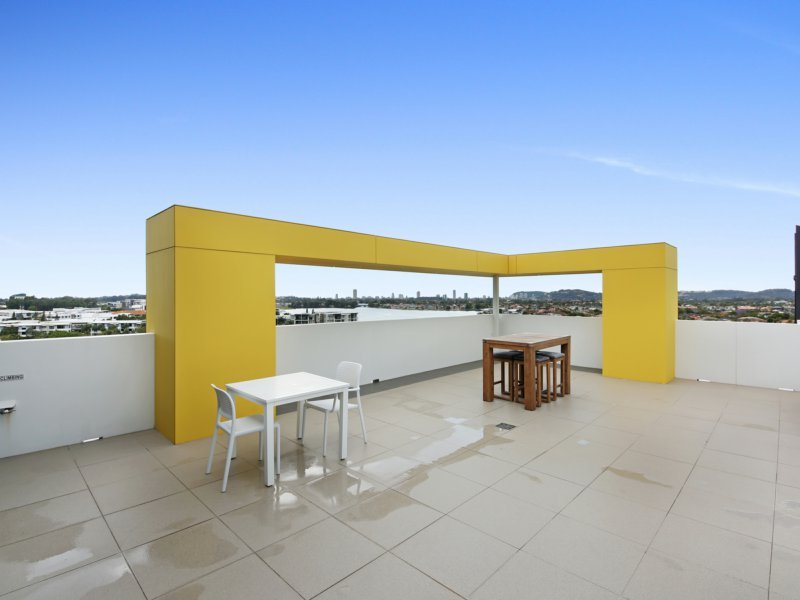 Photo - Apartment 174/3 Lakefront Crescent, Varsity Lakes QLD 4227 - Image 10