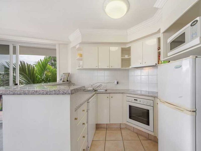 Photo - Apartment 316/9 Beach Parade, Surfers Paradise QLD 4217 - Image 3