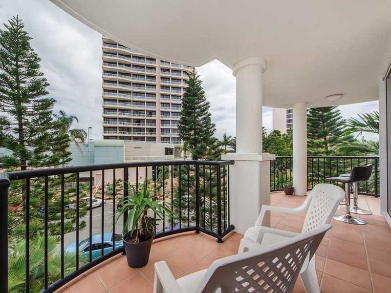 Photo - Apartment 316/9 Beach Parade, Surfers Paradise QLD 4217 - Image 9