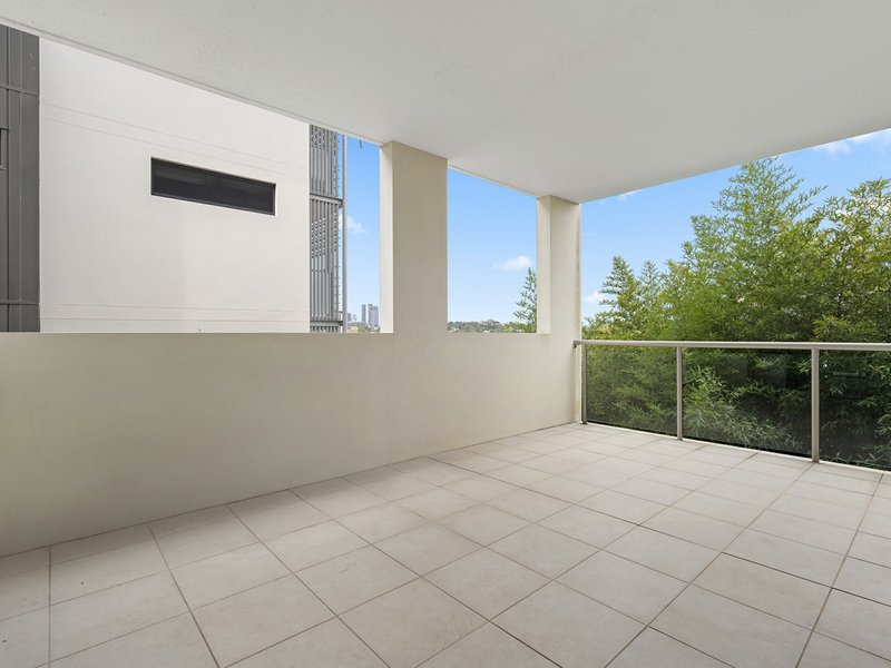 Photo - Apartment 3/70 Durham Street, St Lucia QLD 4067 - Image 10