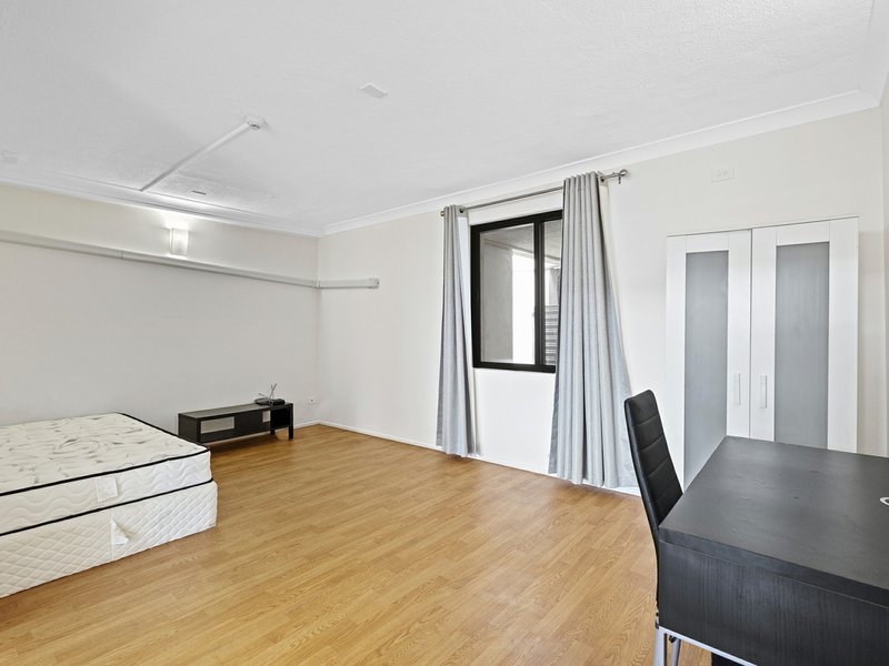 Photo - Apartment 4/23 Warren Street, St Lucia QLD 4067 - Image 4