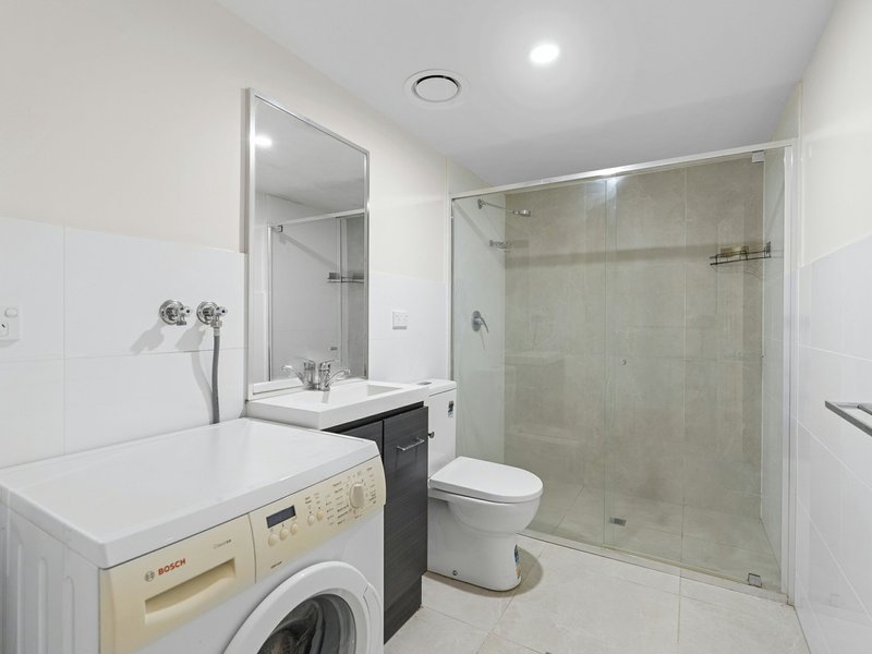 Photo - Apartment 4/23 Warren Street, St Lucia QLD 4067 - Image 10