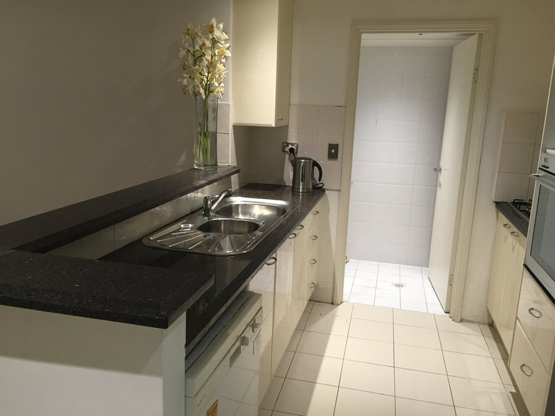 Photo - Apartment 428/303 Castlereahg Street, Sydney NSW 2000 - Image 2