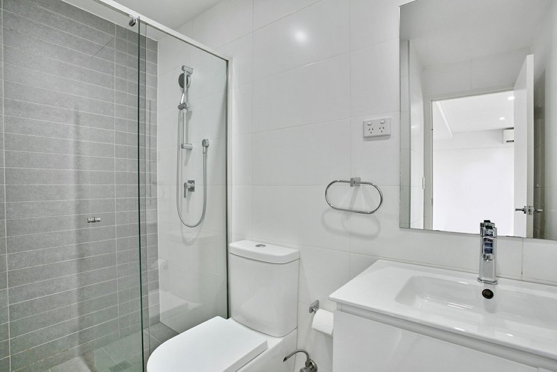 Photo - Apartment 4/45 South Parade, Campsie NSW 2194 - Image 5