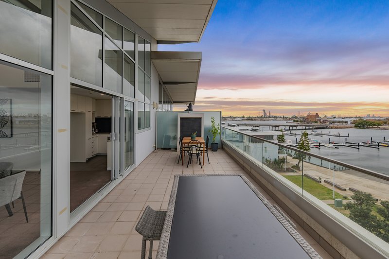 Photo - Apartment 504/16-18 Wirra Drive, New Port SA 5015 - Image 14