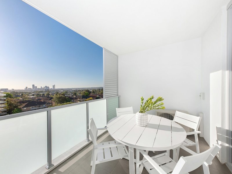 Photo - Apartment 708/12-14 Northumberland Road, Auburn NSW 2144 - Image 7