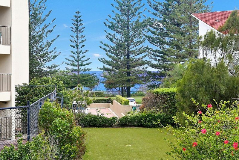 Photo - Apartment 8/1927 Gold Coast Highway, Burleigh Heads QLD 4220 - Image 4