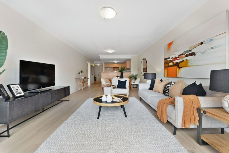 Photo - Apartment E204/21-27 Princes Highway, St Peters NSW 2044 - Image 5