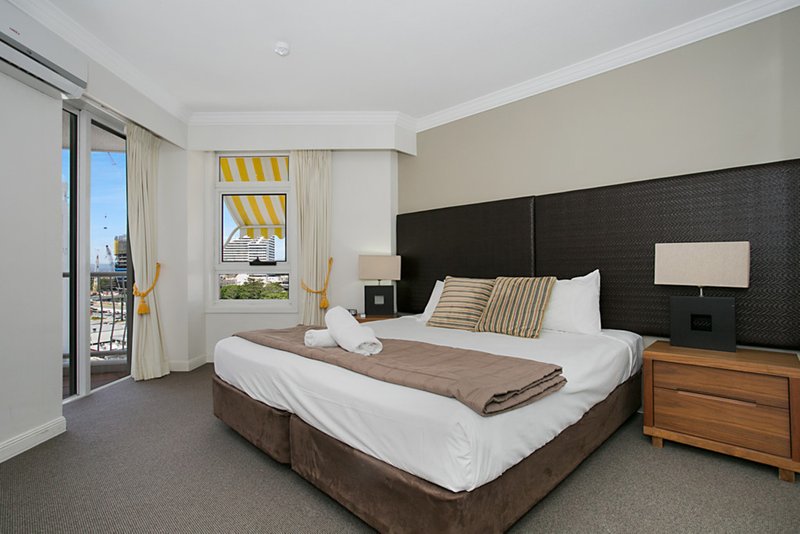 Photo - Apt 2701/24 Queensland Avenue, Broadbeach QLD 4218 - Image 5